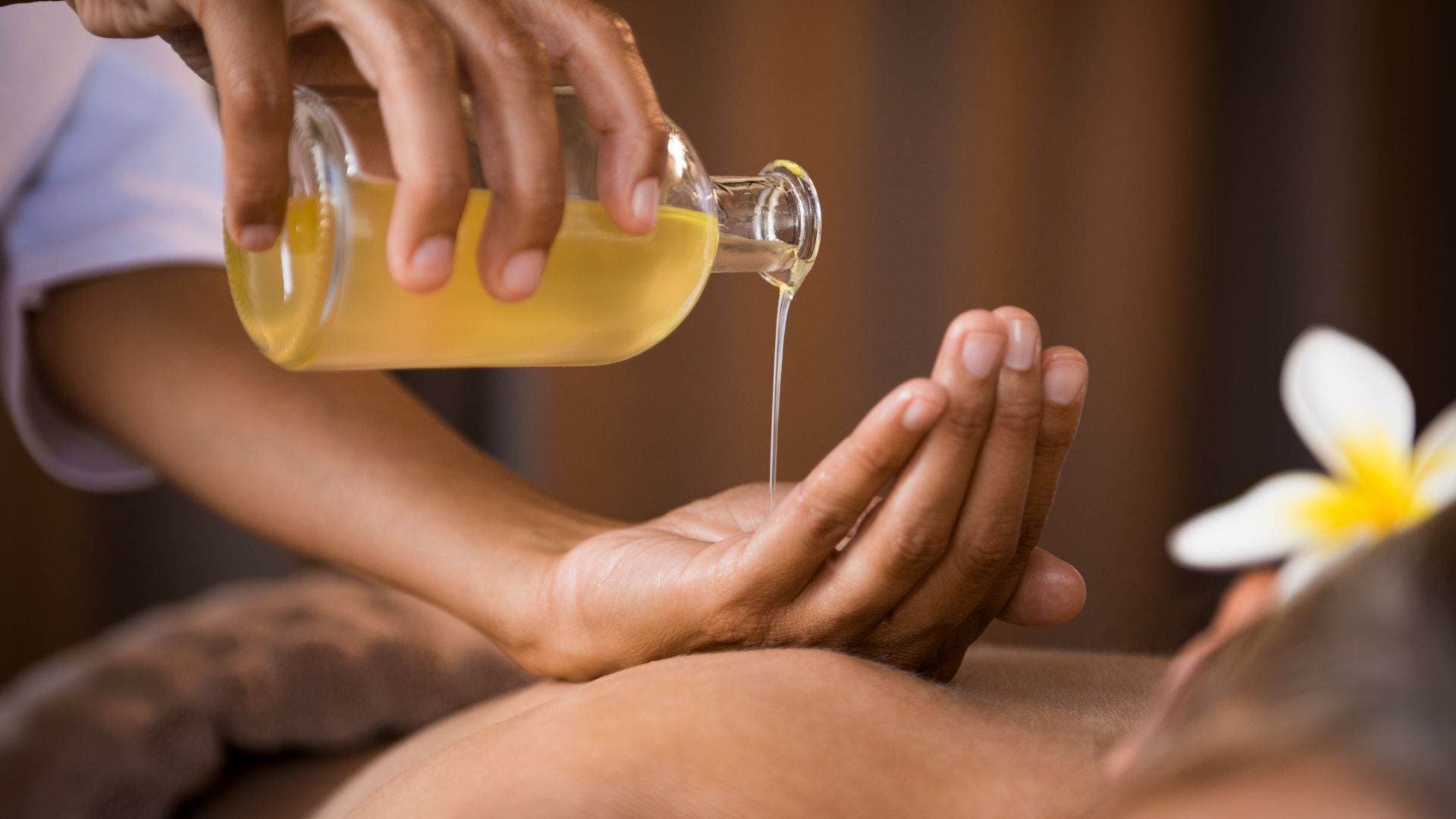 Abhyanga: Unlocking the Secrets of Deep Relaxation and Self-Care